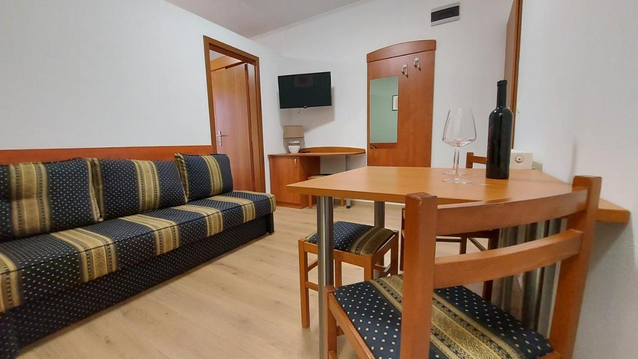 Villa Rossa Tučepi Exterior foto